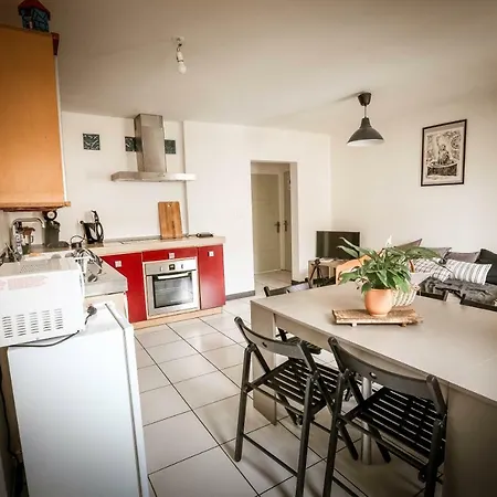 Chez Charlotte Place Haslinger Lägenhet